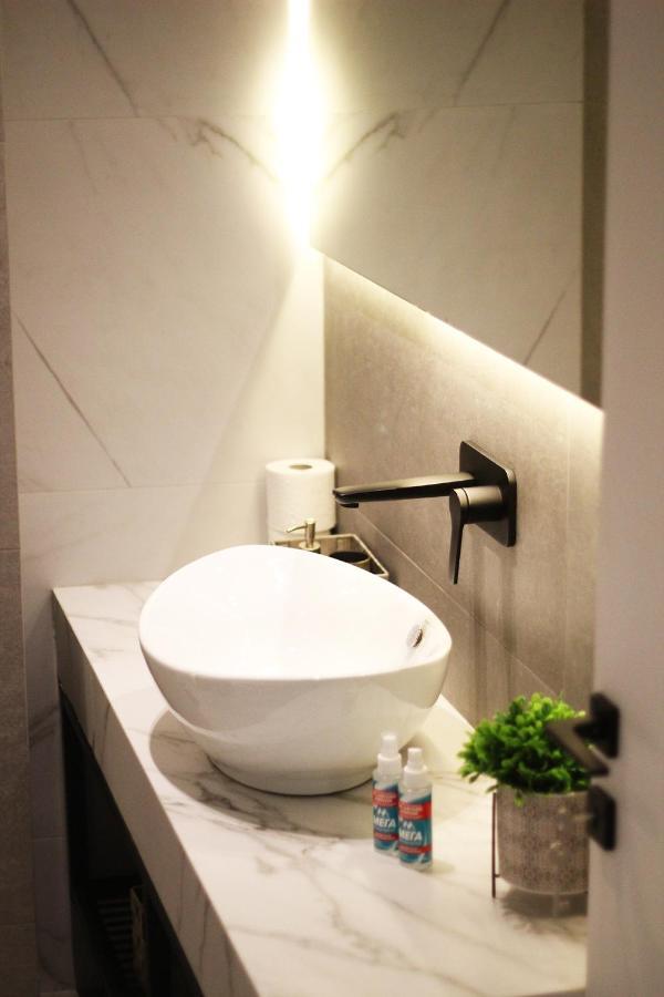 K58 Luxury Apartment Monastiraki Metro Station Acropolis Jacuzzi Ateny Zewnętrze zdjęcie