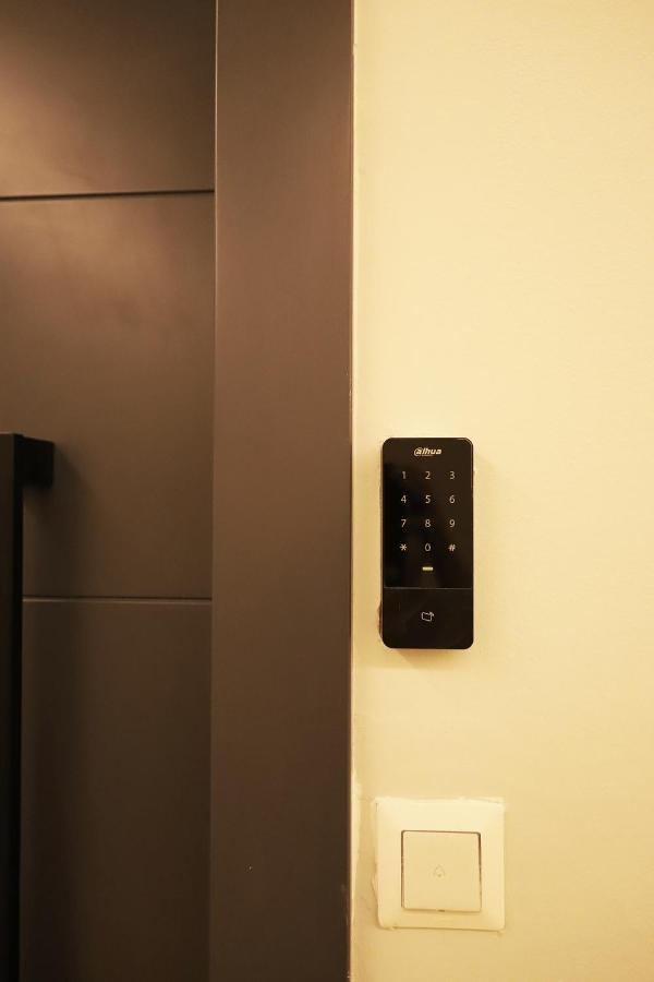 K58 Luxury Apartment Monastiraki Metro Station Acropolis Jacuzzi Ateny Zewnętrze zdjęcie